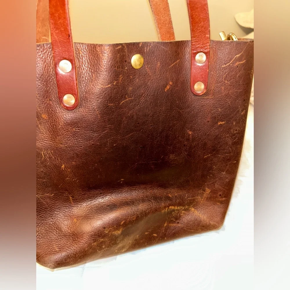 ❤️Preloved❤️ KMM & Co Leather Mini Tote Bag Crossbody Strap Distressed - Picture 2 of 6